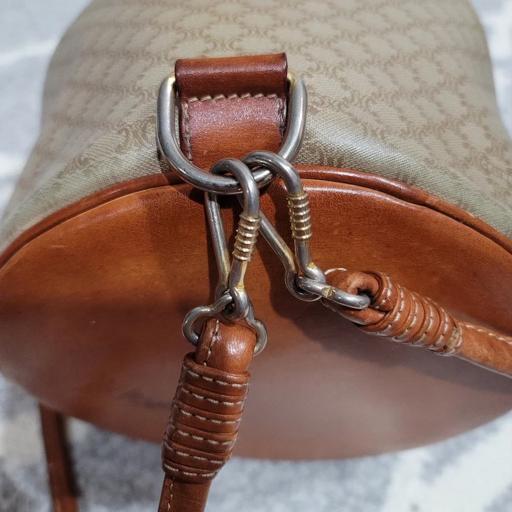 Celine Triomphe Vintage Bucket Backpack - Picture 4 of 15